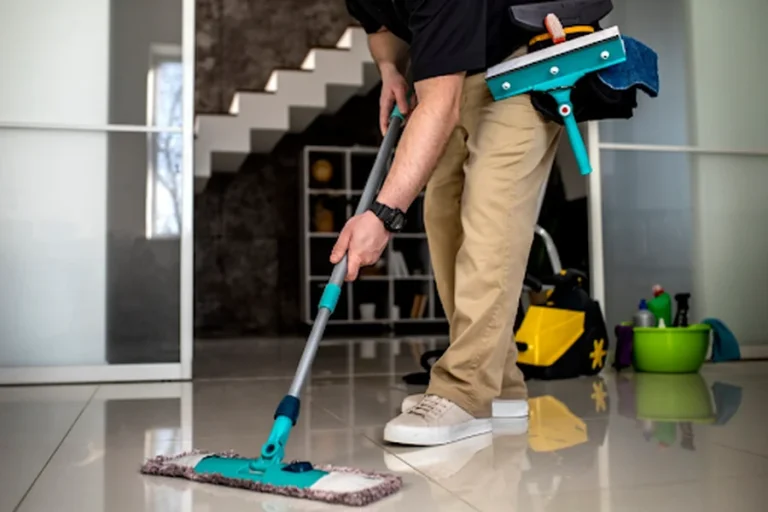 Efficiency and Expertise: Navigating Home Cleaning Services in a Bustling City Home Cleaning