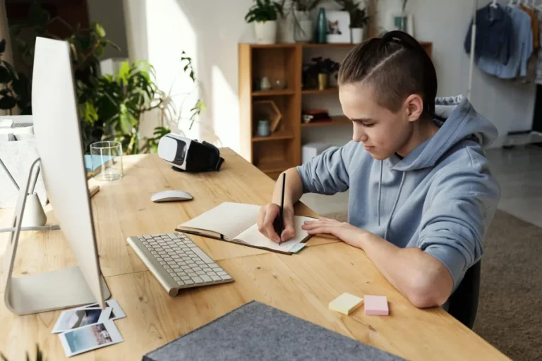How Online Learning Is Affecting Student Mental Health